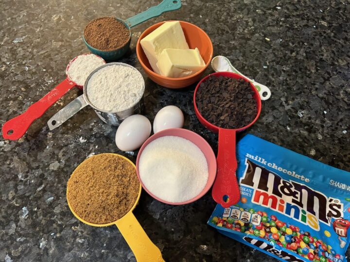 chocolate cookie cup ingredients