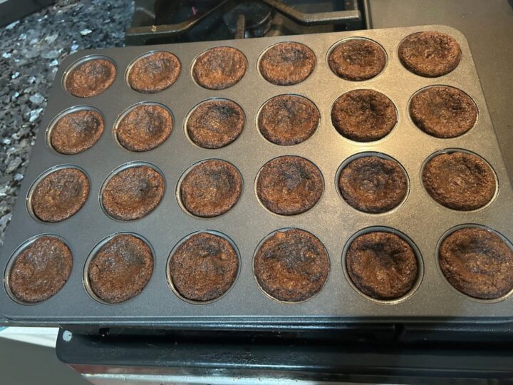 baked chocolate cookie cups
