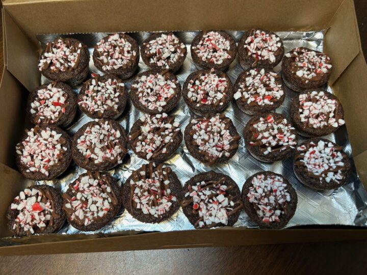 Mint Chocolate Cookie Cups in bakery box