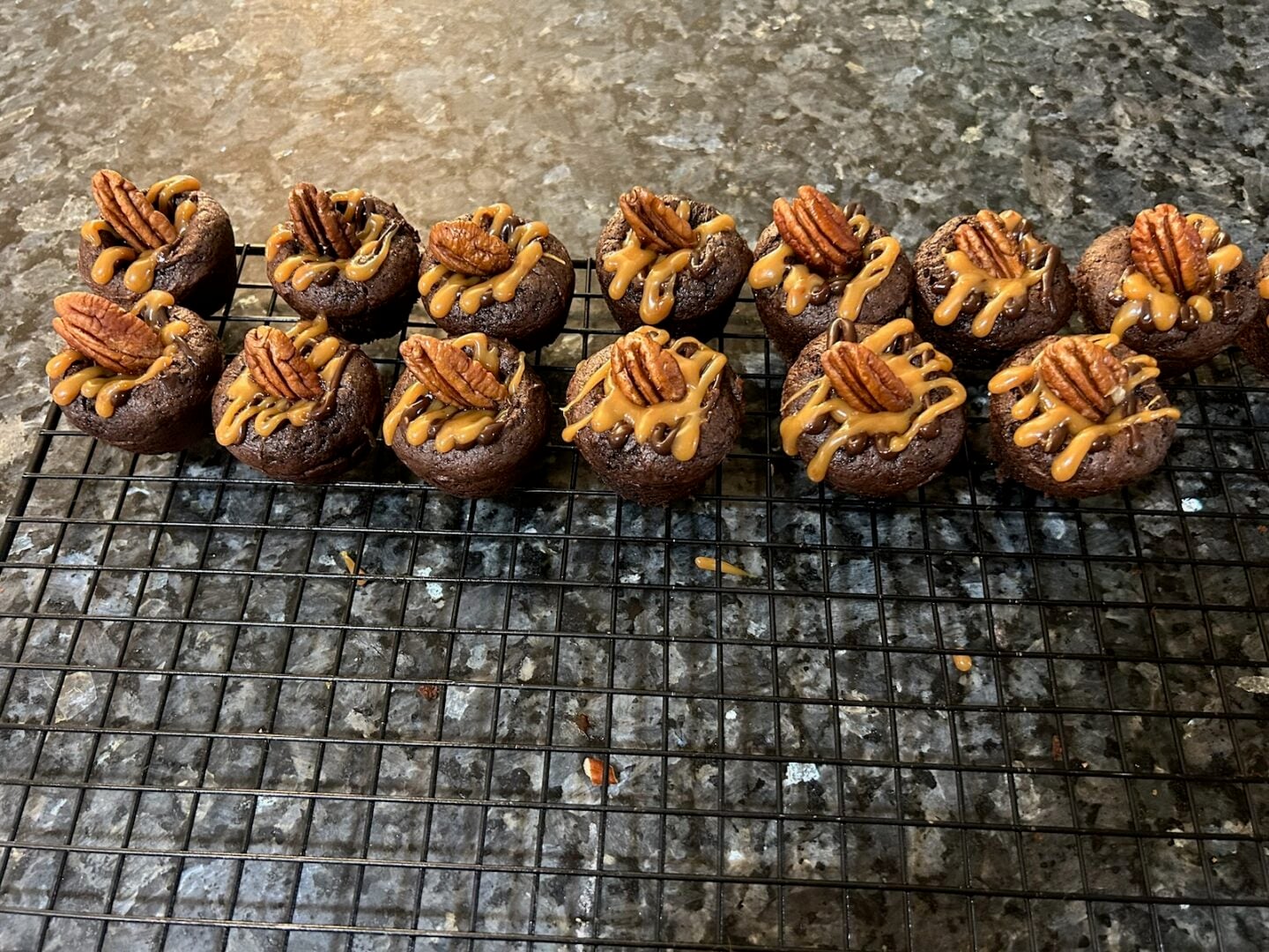 gooey turtle cake bites