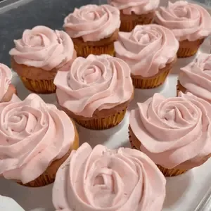 strawberry dream cupcakes