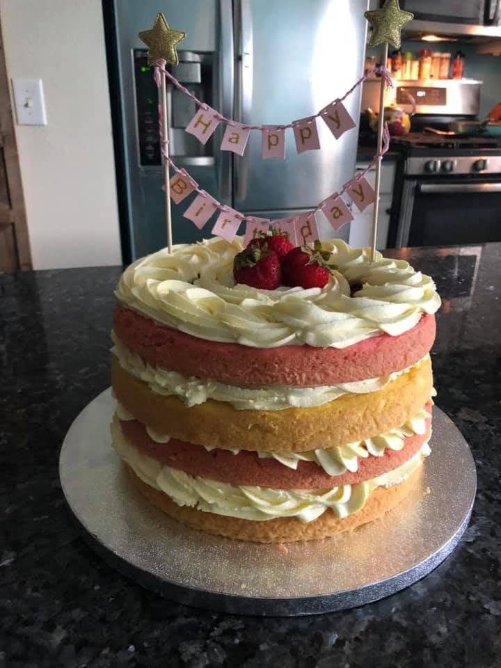 strawberry lemonade cake