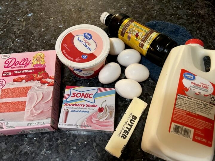 Strawberry Pound Cake Ingredients