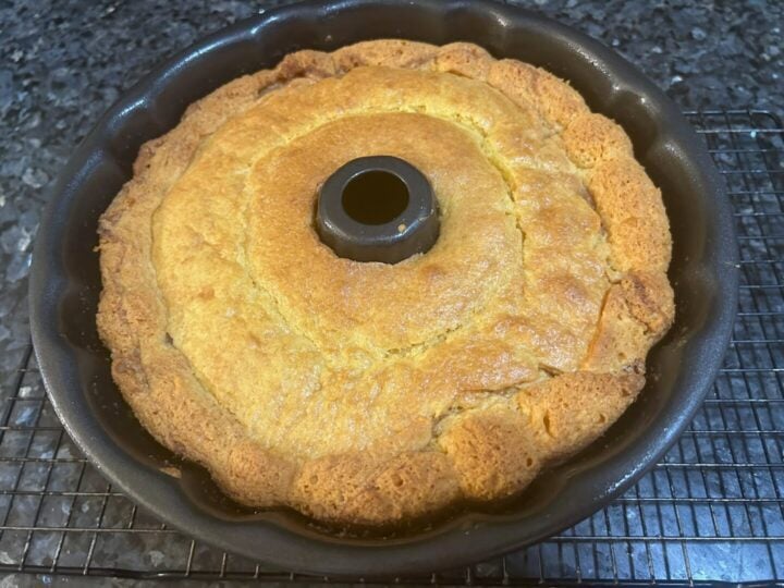 Dolly Parton Snickerdoodle Cake