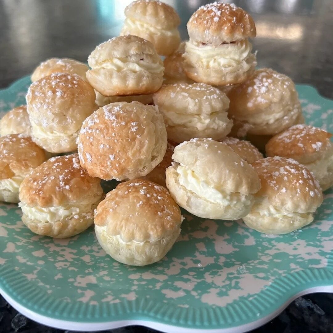 mini cream puffs