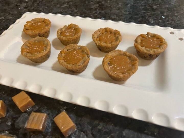 Easy Salted Caramel Chocolate Chip Cookie Cups