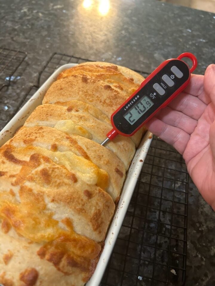 Easy Cheesy Garlic Pull-Apart Bread