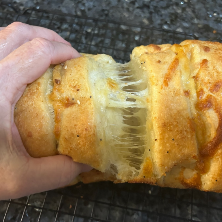 Easy Cheesy Garlic Pull-Apart Bread with Frozen Bread Dough