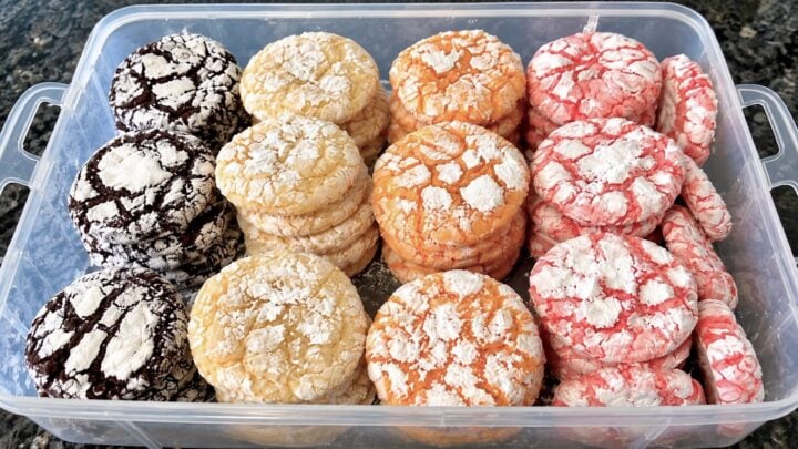 crinkle cookies in a variety of flavors and colors