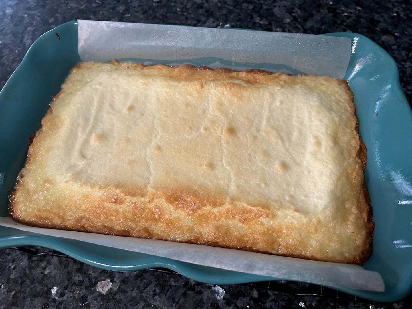 Lemon gooey butter cake