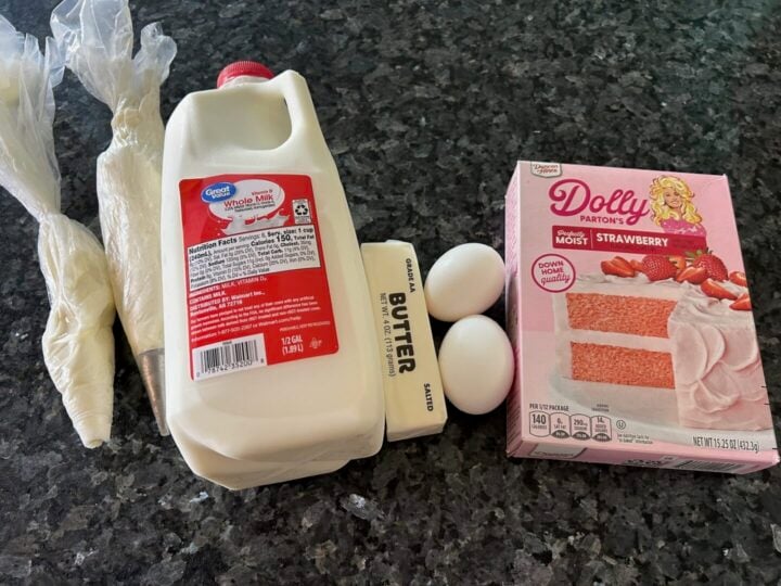 strawberry cake mix whoopie pie ingredients