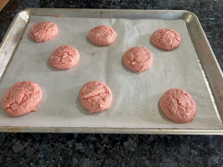 strawberry cake mix whoopie pies baked