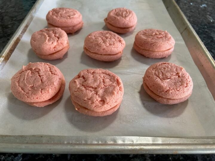 strawberry cake mix whoopie pies before filling