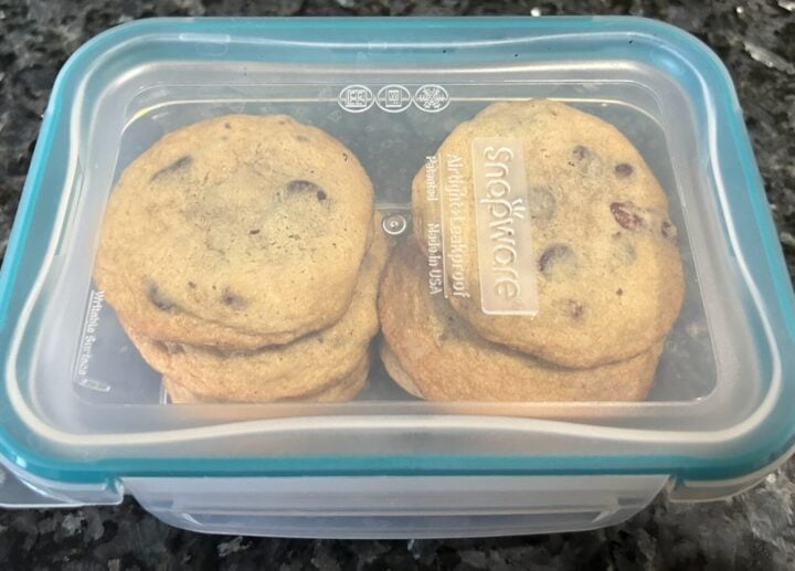 classic nestles toll house chocolate chip cookies