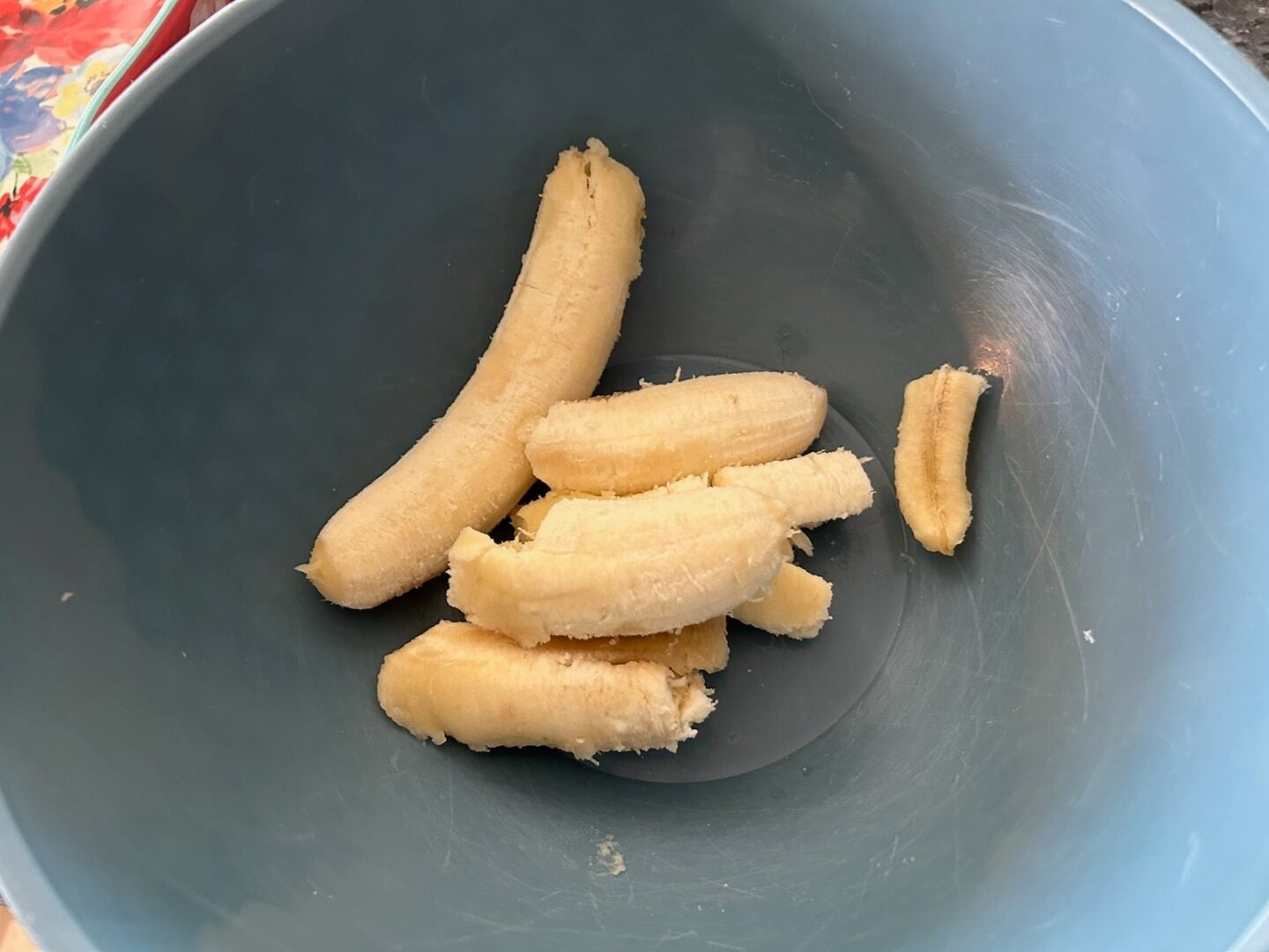 bananas in bowl