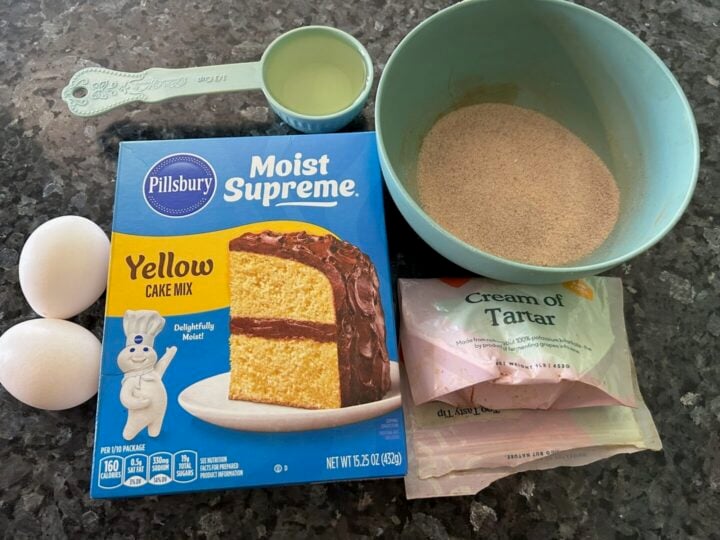 Easy Cake Mix Snickerdoodles (Cinnamon Sugar Crinkle Cookies) ingredients