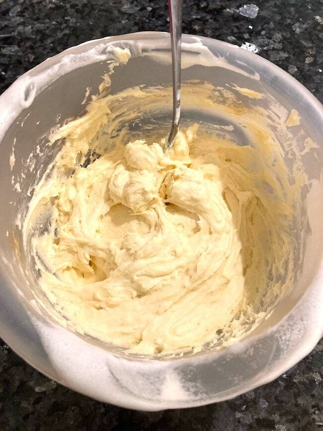 buttercream in bowl