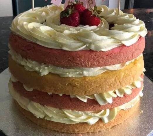 strawberry lemonade cake